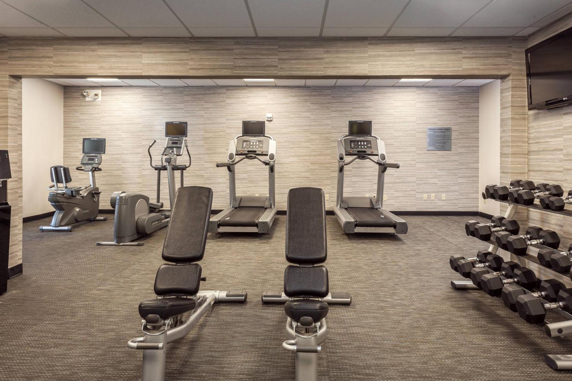 Courtyard By Marriott Stockton Hotel Buitenkant foto