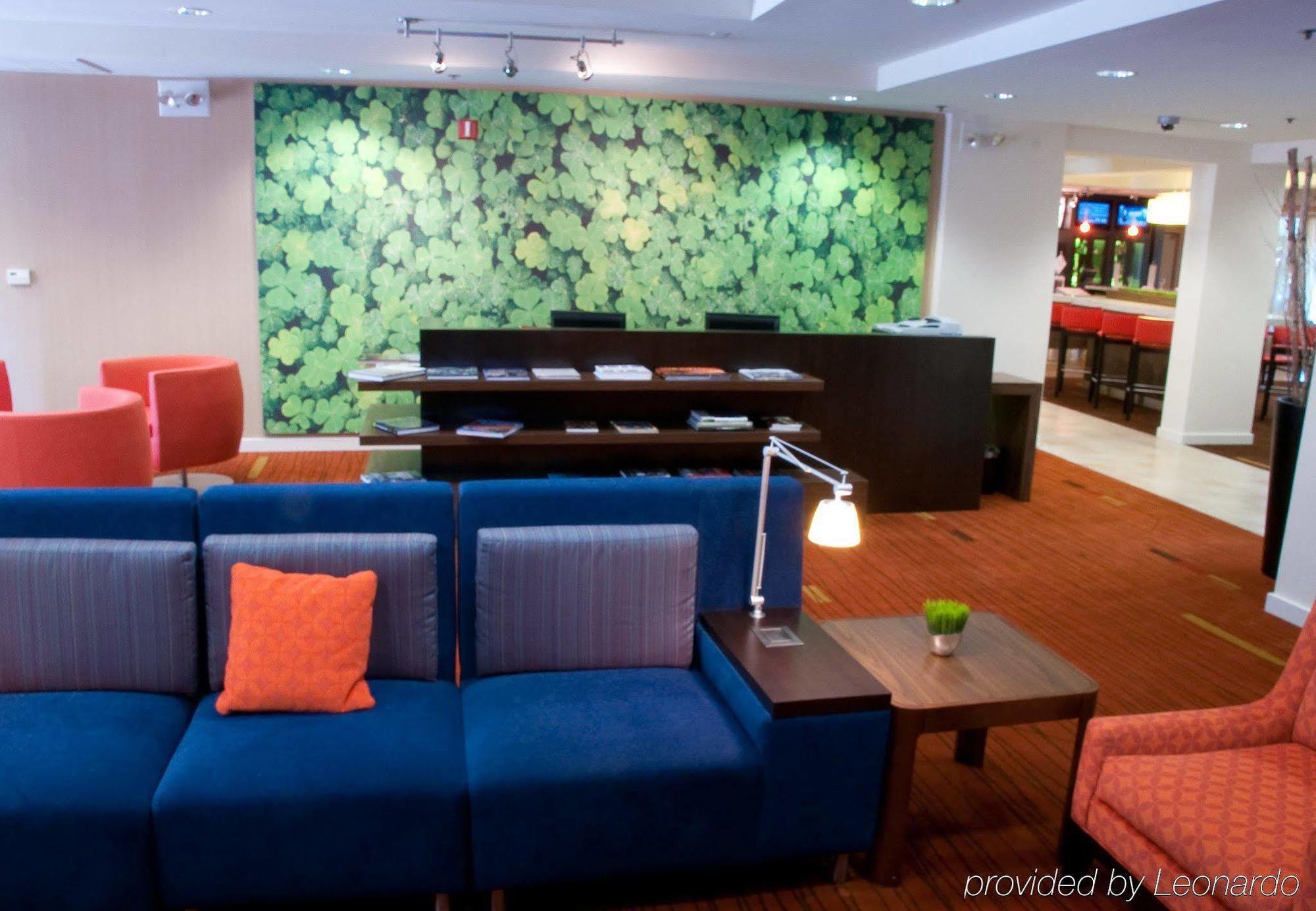 Courtyard By Marriott Stockton Hotel Buitenkant foto