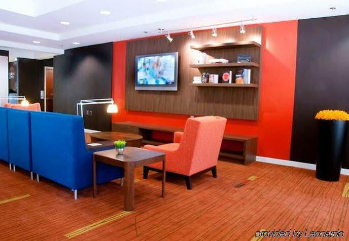 Courtyard By Marriott Stockton Hotel Buitenkant foto